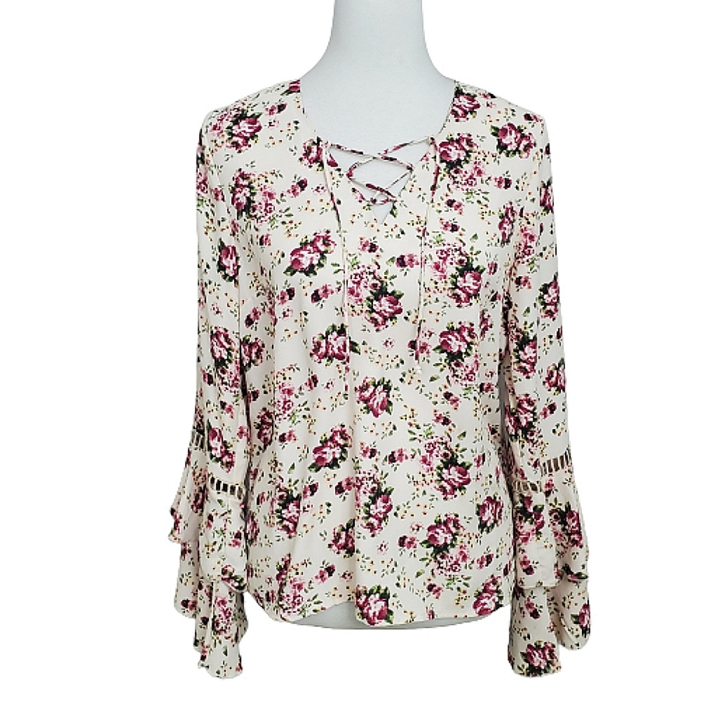 OneHart Peachy Floral Top